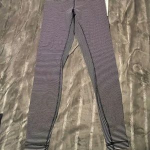 New! Lululemon stripped leggings